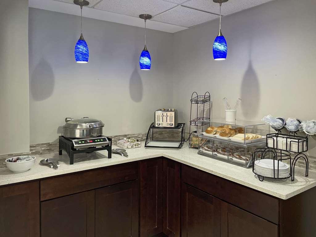 Baymont by Wyndham Mundelein Libertyville Area Restaurant foto