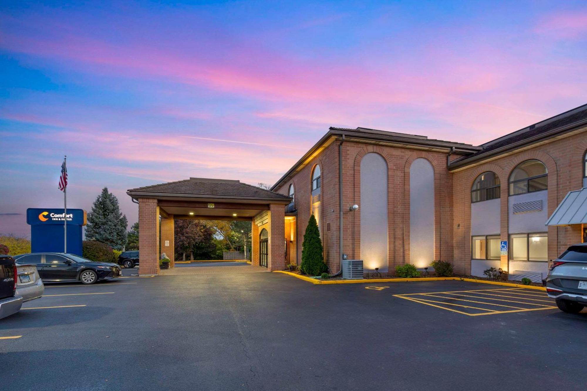 Baymont by Wyndham Mundelein Libertyville Area Exterior foto