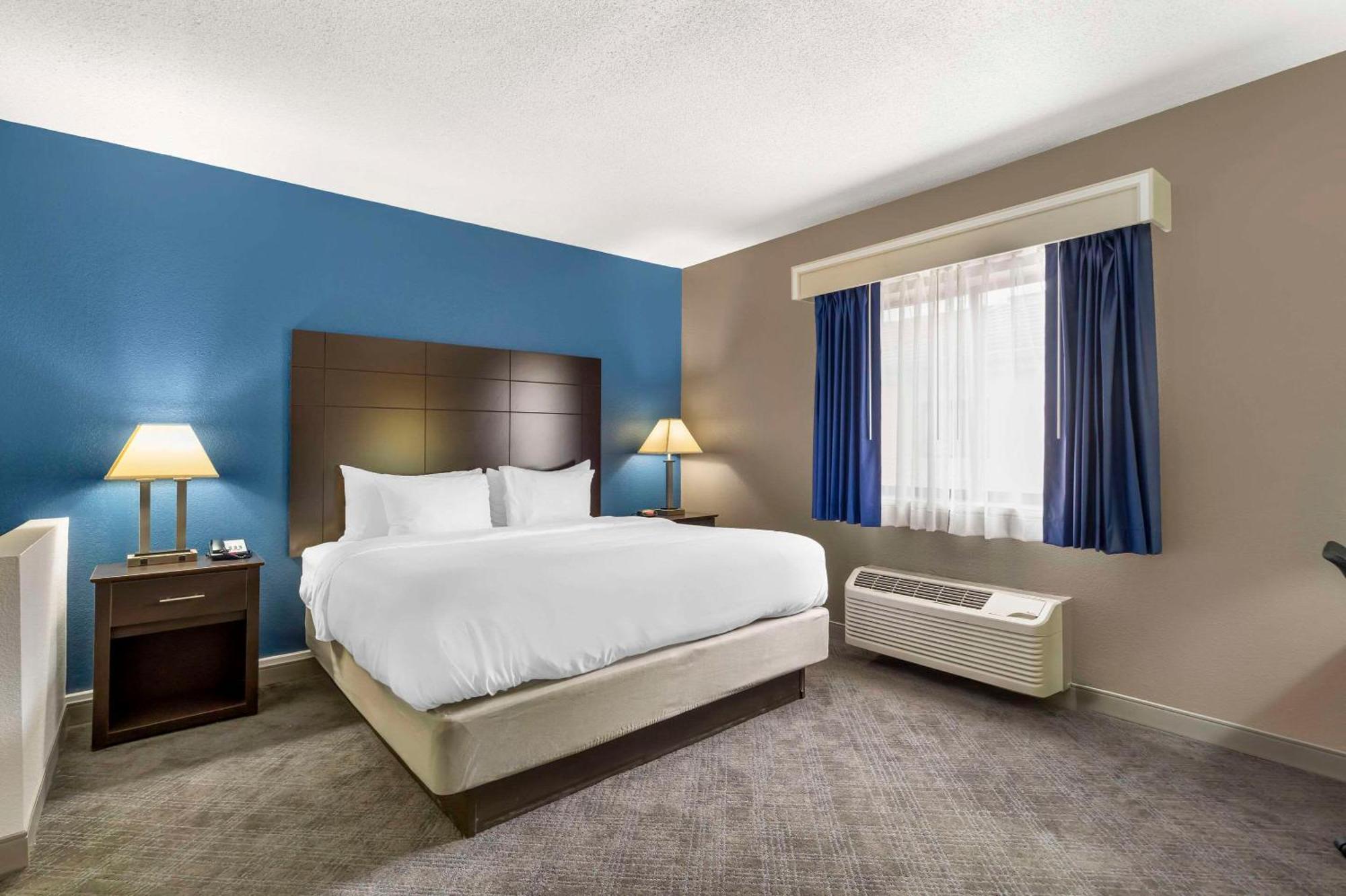 Baymont by Wyndham Mundelein Libertyville Area Exterior foto