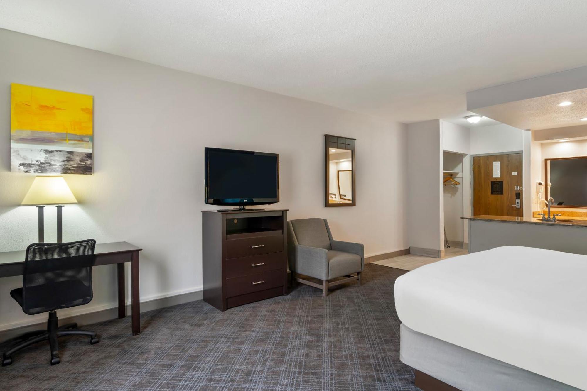 Baymont by Wyndham Mundelein Libertyville Area Exterior foto